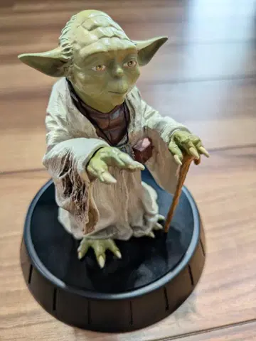 스타 워즈 Yoda 한정판 피규어