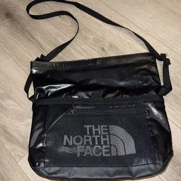 THE NORTH FACE 블랙 숄더백