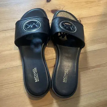 마이클코어스 샌들