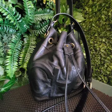 JIMMY CHOO 블랙 가죽 숄더백