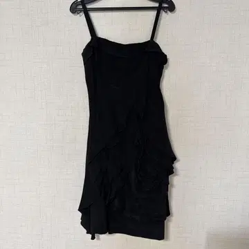 프릴 블랙 드레스