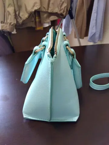 민트 블루 숄더백