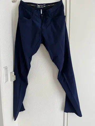 오클리 미사용 네이비 슬림핏 골프 팬츠