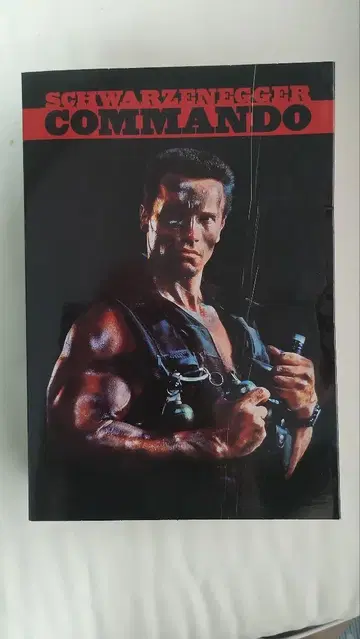 NECA 코만도 30주년 존 매트릭스 피규어