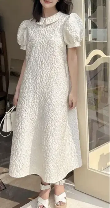 벌스데이 바쉬 칼라 퍼프 슬리브 원피스