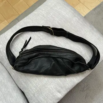 가죽 바디백 블랙 약 30cm