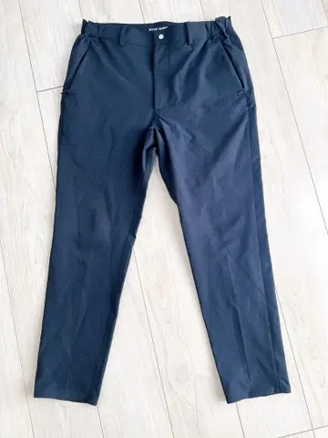New Balance WTT102 SKINNY 블랙 슬랙스
