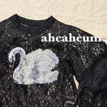ahcahcum 아챠츄무 스완 레이스 상의