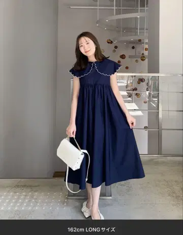 Fitmore 핏모어 바이컬러 스캘럽 옷깃 원피스 네이비