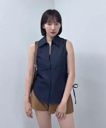 [mline] 슬릿 슬리브리스 블라우스