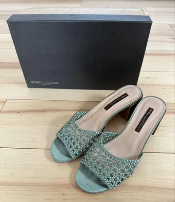 새상품급 펠리코 써니 메쉬 샌들