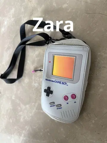 새상품급 ZARA 게임보이 미니백