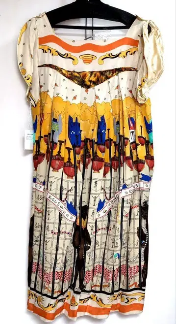 츠모리치사토, TSUMORI CHISATO