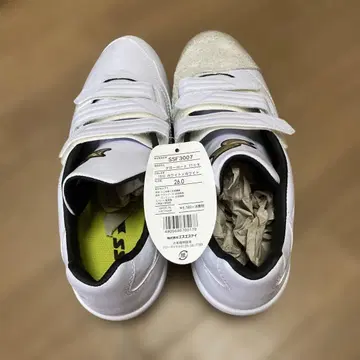 SSF3007 화이트 스파이크 슈즈 26.0cm