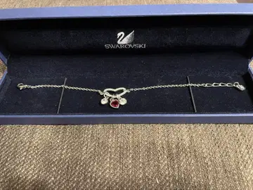 Swarovski 하트 모티브 팔찌