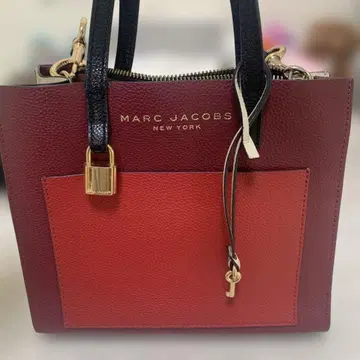 MARC JACOBS 빨검 핸드백