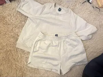 GAP 셋업 베이지 반팔