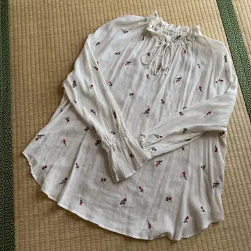 저널 스탠다드 relume 플라워 자수 블라우스