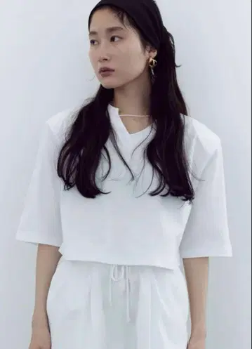 meer. NECK SLIT TEE (White)