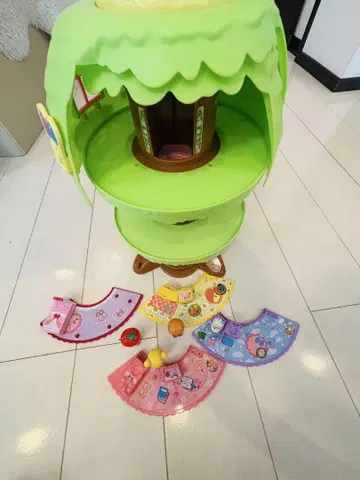 코에다 짱 나무 집 캐릭터 인형 포함