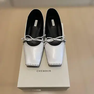 [새상품] CHEMBUR 플랫슈즈