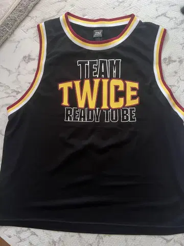 TWICE 사나 유니폼