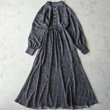 새상품급 DouDou 랜덤 도트 원피스 블랙 플레어