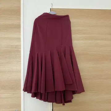 [새상품 택 O] 스나이델 스커트