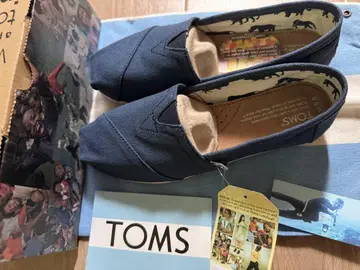 TOMS 톰스 네이비 미사용 새상품 애니멀 무늬 W5.5