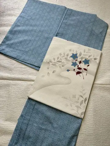 여름 오비 나고야 오비 흰색 바탕에 파란 꽃무늬