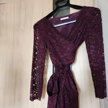 DVF STUDIO 퍼플 레이스 랩 드레스