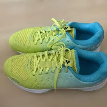 요넥스 테니스화 26.0cm