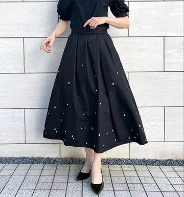 아메노치하레 비쥬 장식 볼륨 레인 스커트