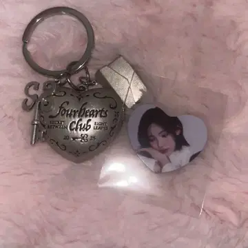 hearts2hearts 지우 four hearts club 키링