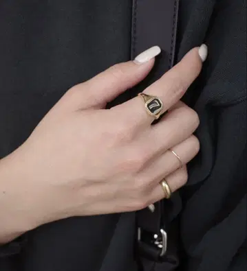 SLOBEIENA merewif/메아위프 후링 SEVEN SIGNET
