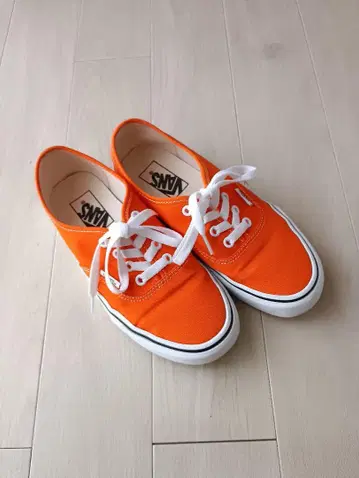 VANS ERA 23