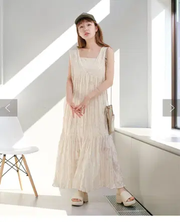 Kastane 카스타네 시어 자카드 레이스 슬리브리스 원피스