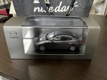 Mazda 미니카 그레이