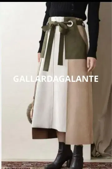GALLARDAGALANTE 개럴다갈란테 아일렛 스웨이드 스커트