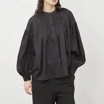 Mila Owen 미라 오웬 볼륨 소매 자카드 블라우스 블랙