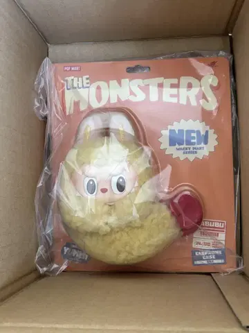 THE MONSTERS Wacky Mart 이어폰 케이스 LABUBU