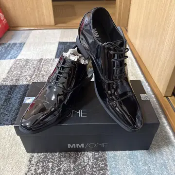 MM/ONE 블랙 드레스 신발 26.5cm