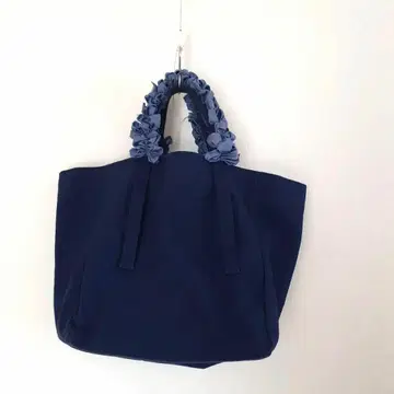 러들로 프릴 핸들 네이비 토트백