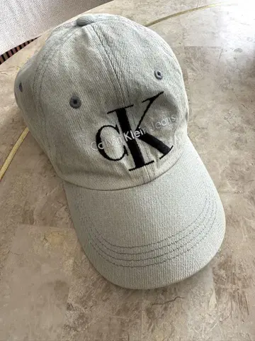 Calvin Klein 라이트 그린 야구 모자