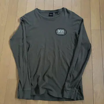 [ USED ] DEUS EX MACHINA 서클 로고 T셔츠