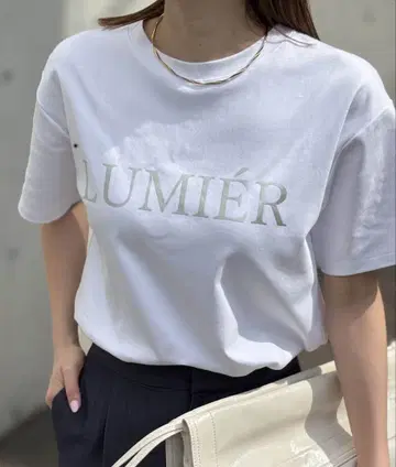 [새상품] Emma Taylor, 로고 t셔츠