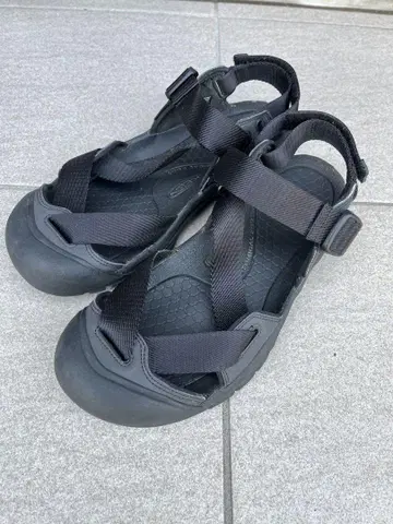 KEEN 킨 샌들 블랙 27cm