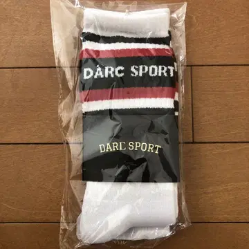 Darc Sport Classic Socks in Cream/Red