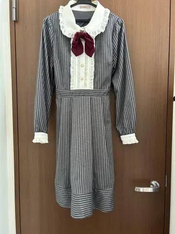 Amavel* 스트라이프 프릴 옷깃 원피스