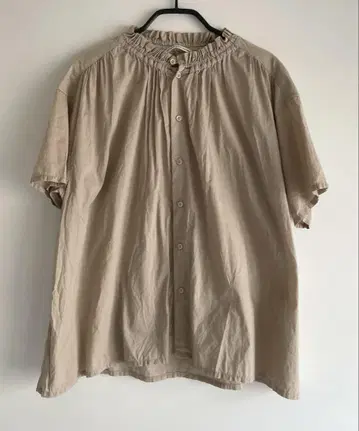 그랑마마도터 프릴 넥 셔츠